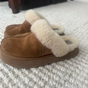 UGG Disquette Platform Slipper